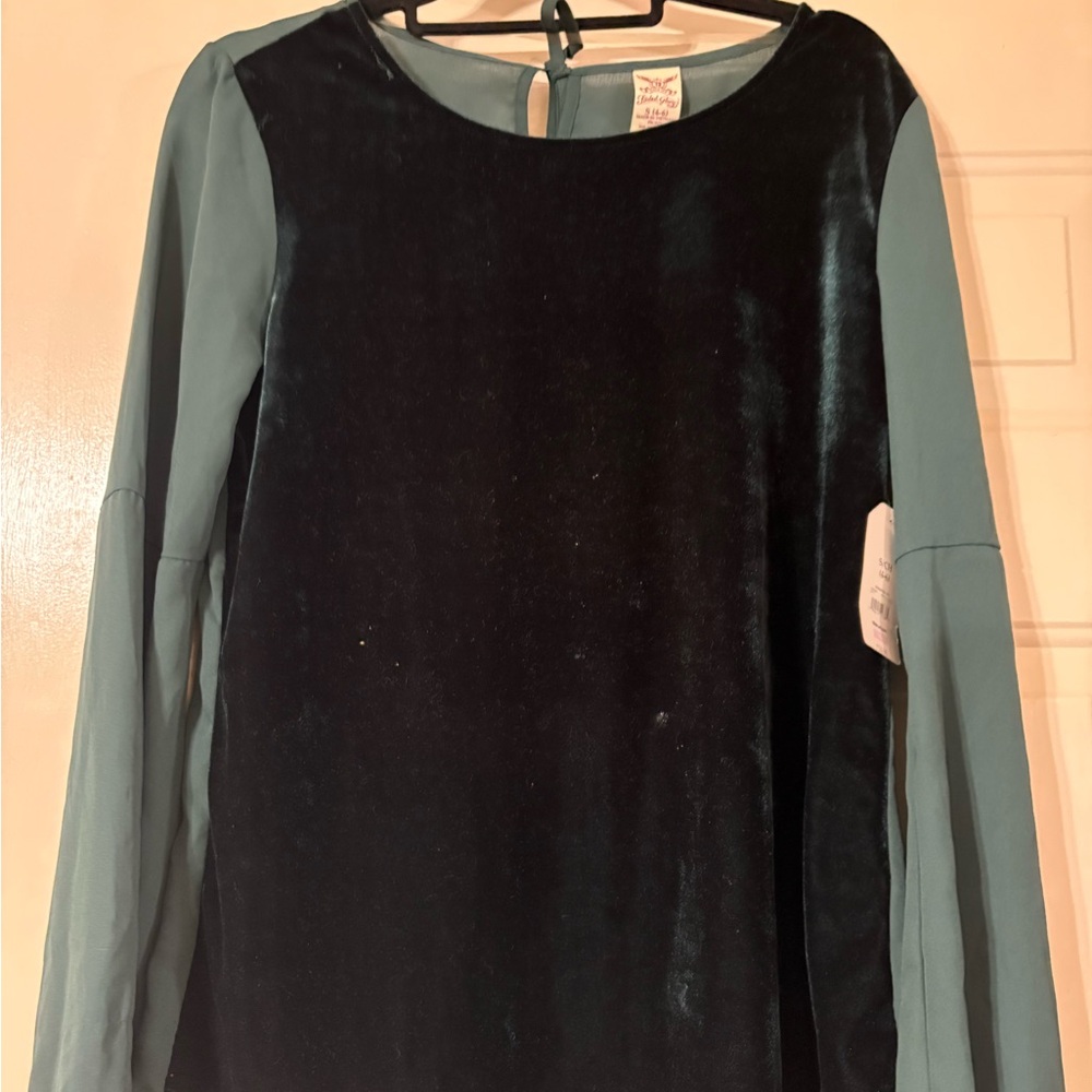 Elegant Green Women's Top